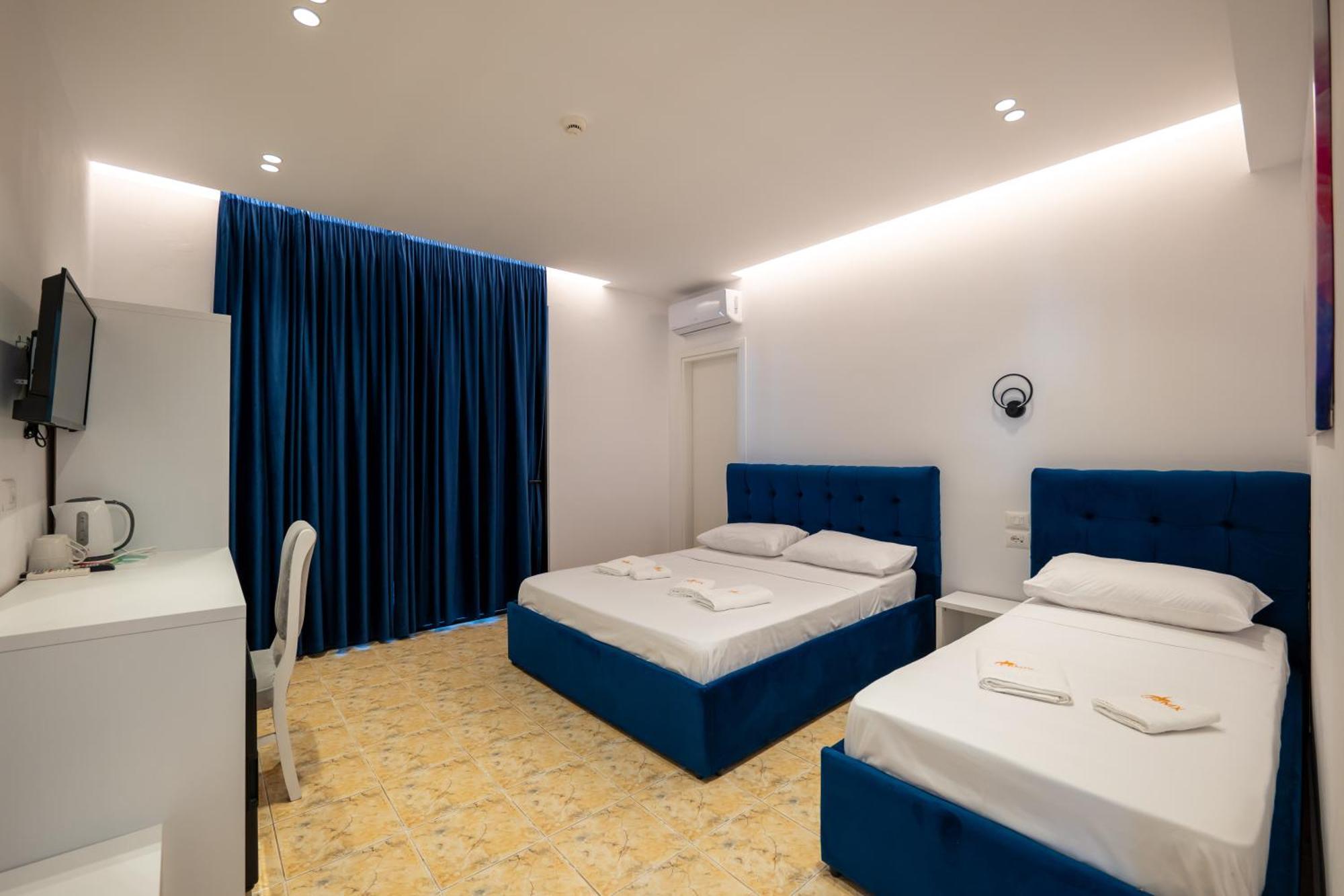 Feniks Hotel クサミル エクステリア 写真