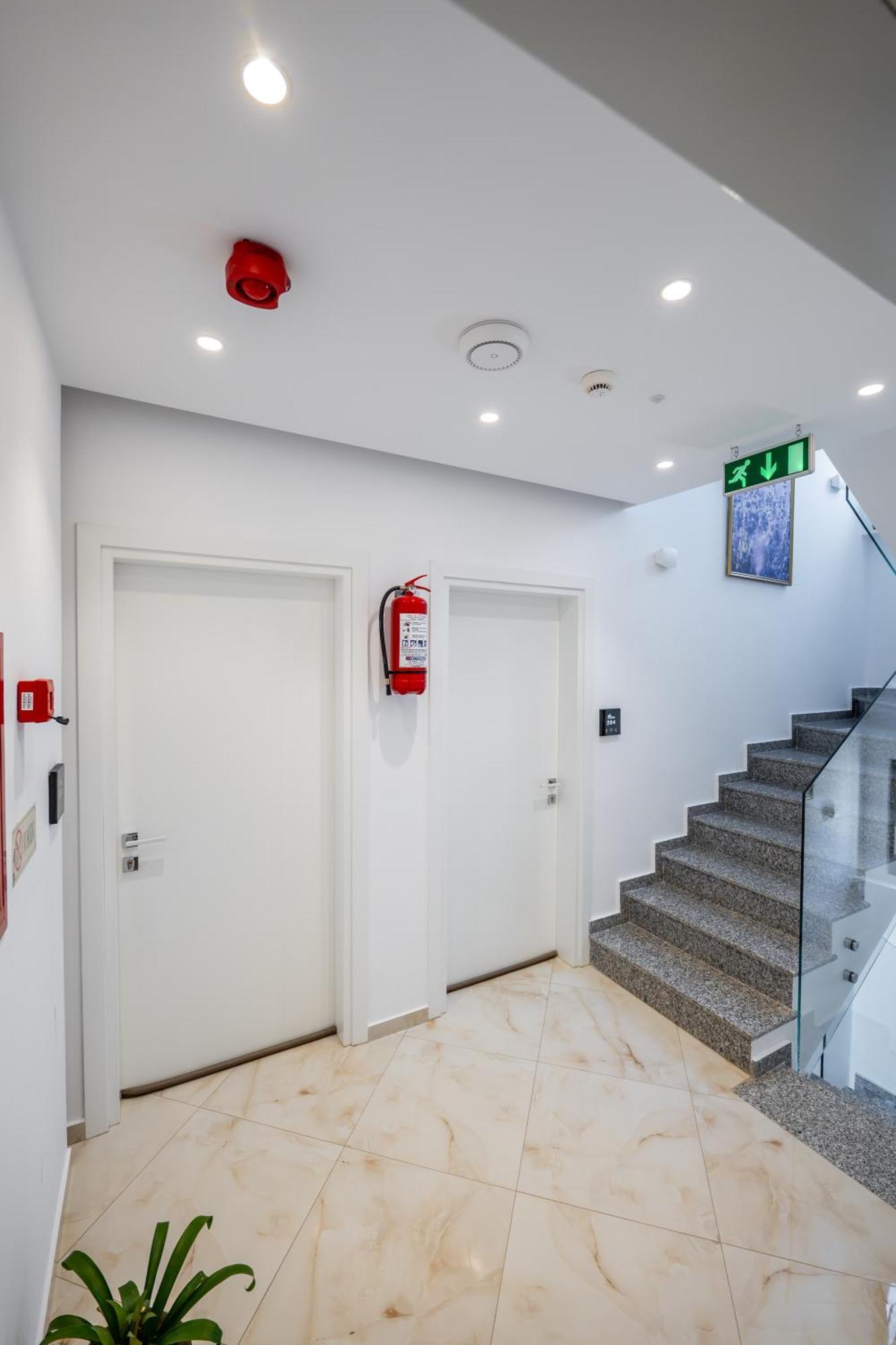 Feniks Hotel クサミル エクステリア 写真